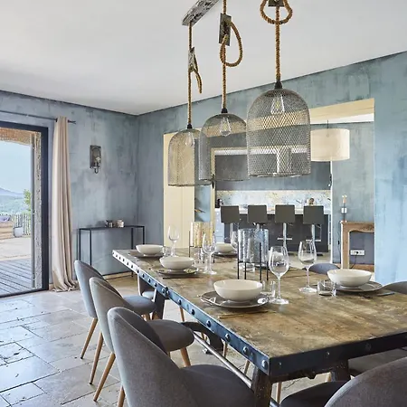 Holiday home Family House L'oasis *